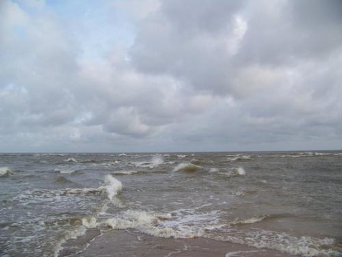 Raue Ostsee (100_0816.JPG) wird geladen. Eindrucksvolle Fotos aus Lettland erwarten Sie.